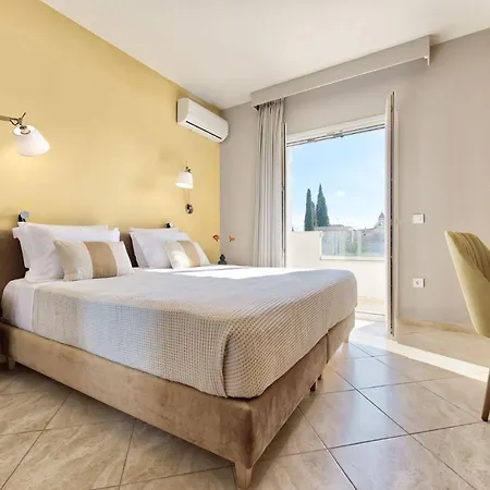 Apartment Diogia Luxury Apartment- Comfort & Elegance, By Zantewize *